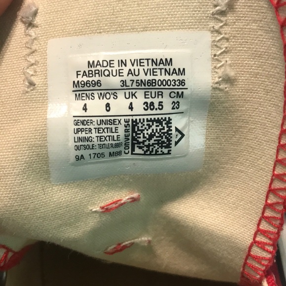 Converse - Picture 2 of 5